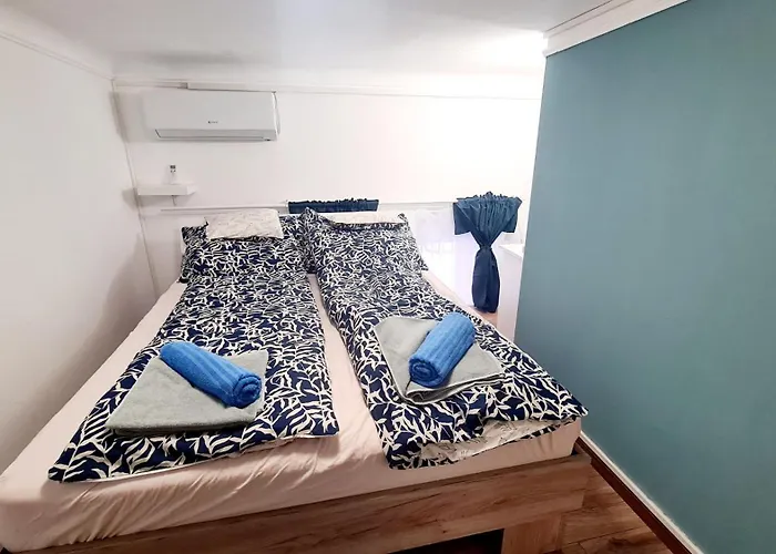 2 Separate Bedrooms And Living Fully Equipped With Ac Budapeste