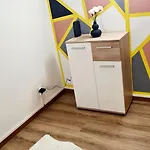 2 Separate Bedrooms And Living Fully Equipped With Ac Daire