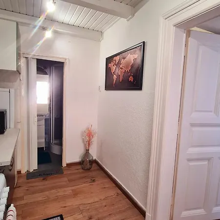 2 Separate Bedrooms And Living Fully Equipped With Ac Budapest