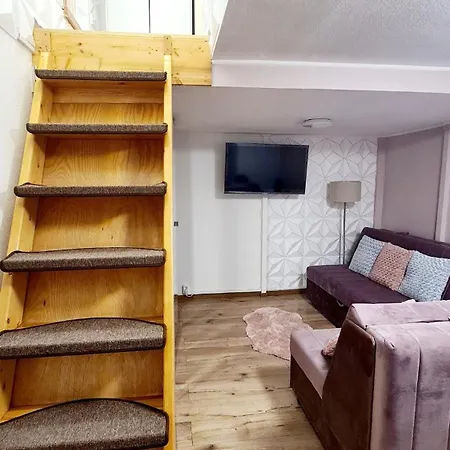 2 Separate Bedrooms And Living Fully Equipped With Ac Apartment *