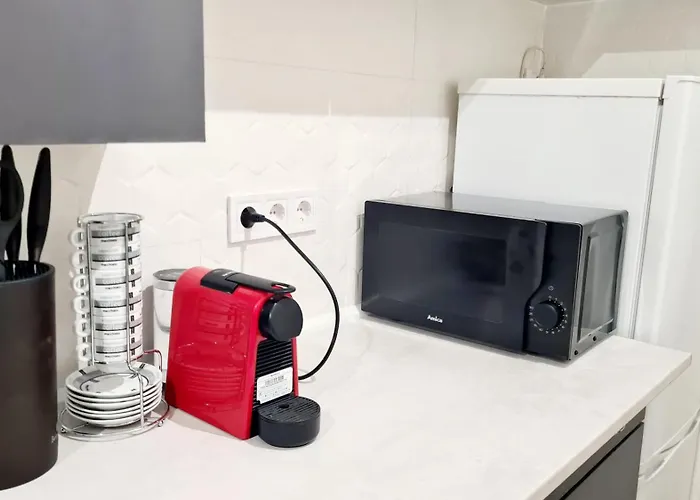 2 Separate Bedrooms And Living Fully Equipped With Ac * Budapesta