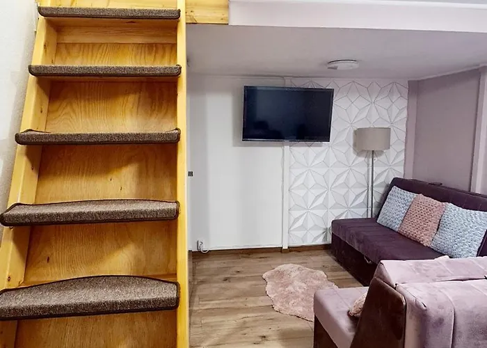 2 Separate Bedrooms And Living Fully Equipped With Ac Budapesta