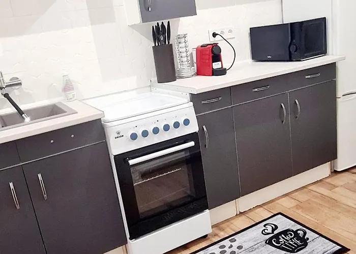 Διαμέρισμα 2 Separate Bedrooms And Living Fully Equipped With Ac
