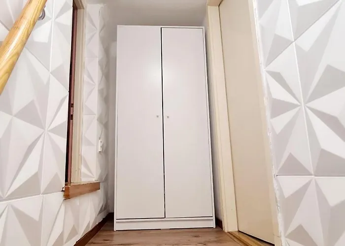 2 Separate Bedrooms And Living Fully Equipped With Ac Budapesta
