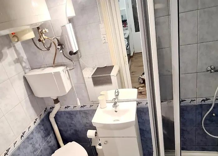 2 Separate Bedrooms And Living Fully Equipped With Ac Διαμέρισμα