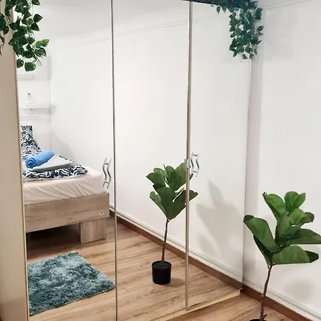 2 Separate Bedrooms And Living Fully Equipped With Ac Apartament *