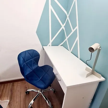 2 Separate Bedrooms And Living Fully Equipped With Ac Budapesta