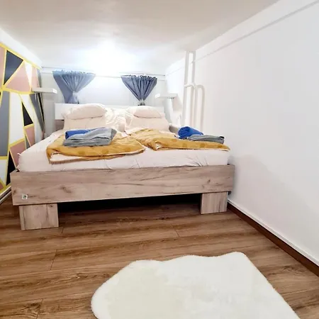 Apartament 2 Separate Bedrooms And Living Fully Equipped With Ac *