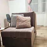 2 Separate Bedrooms And Living Fully Equipped With Ac *