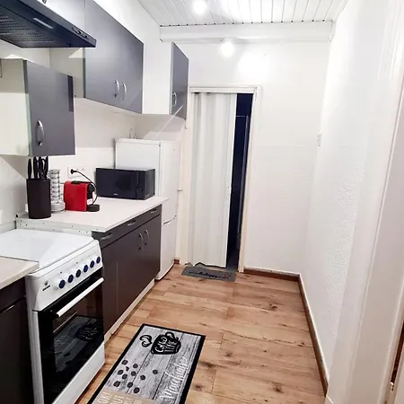 Apartamento 2 Separate Bedrooms And Living Fully Equipped With Ac *